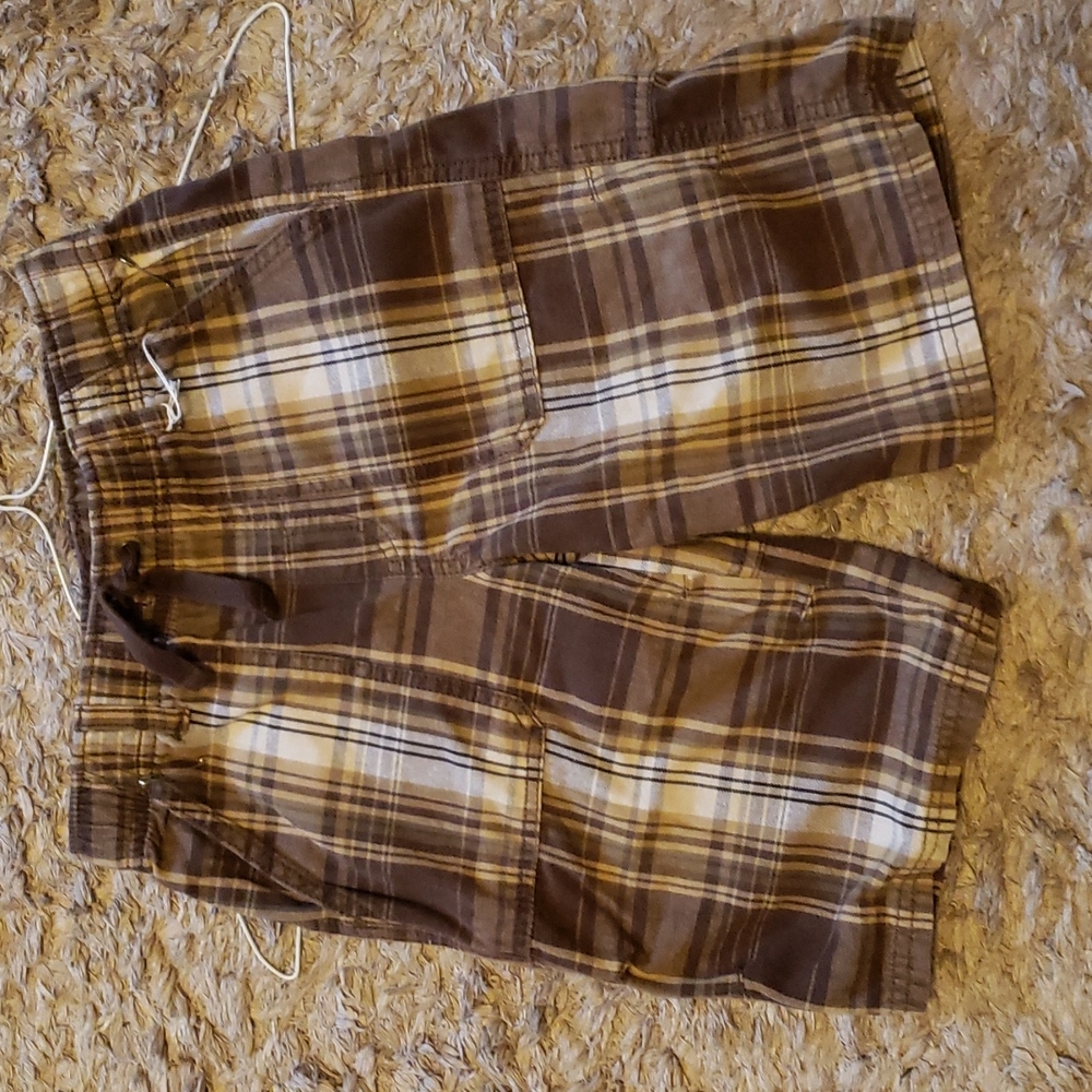 Gymboree Boys 7 brown plaid shorts. NWOT.